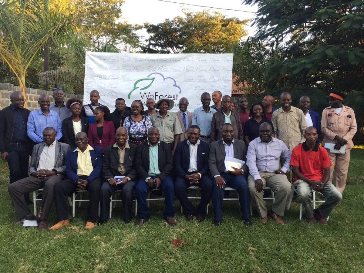 Traditional leaders (in the front row) after the meeting with the WeForest team in Zambia (Photo credits: ©WeForest)